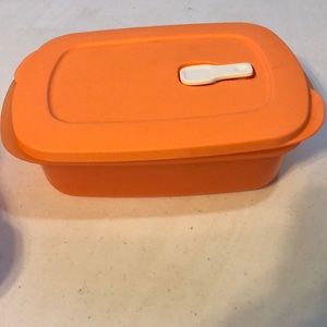 Tupperware storage container 1 liter